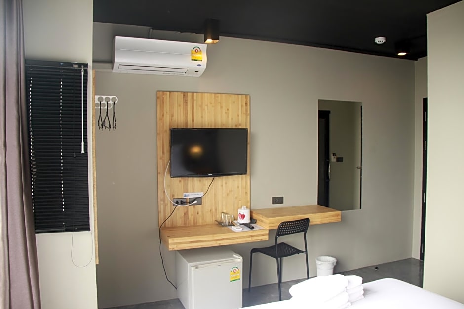 IZEN Budget Hotel & Residences (Plus)