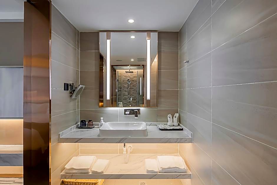 Lavande Hotel Yueyang County Fuya