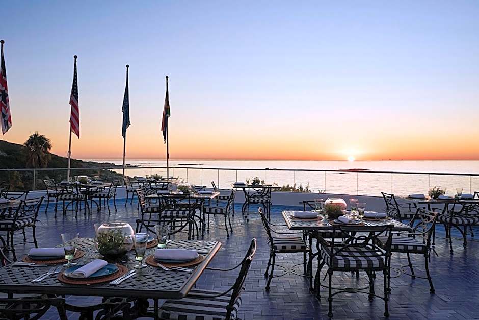 Twelve Apostles Hotel & Spa