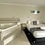 Coastal Bay Motel