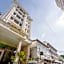 Aaron Riverview Hotel