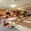 Days Inn & Suites by Wyndham Fort Myers Near JetBlue Park