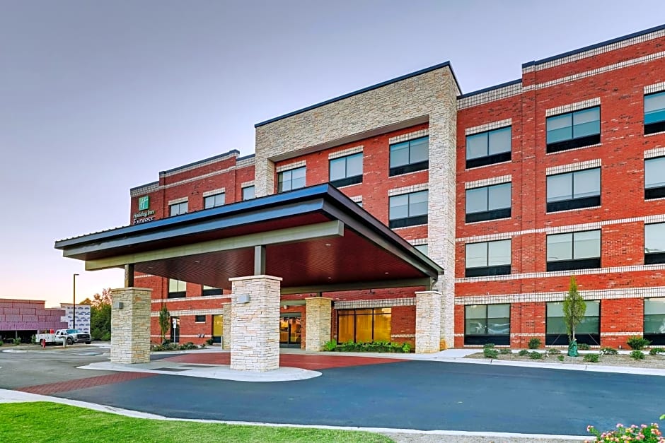 Holiday Inn Express Holly Springs - Raleigh Area, an IHG Hotel