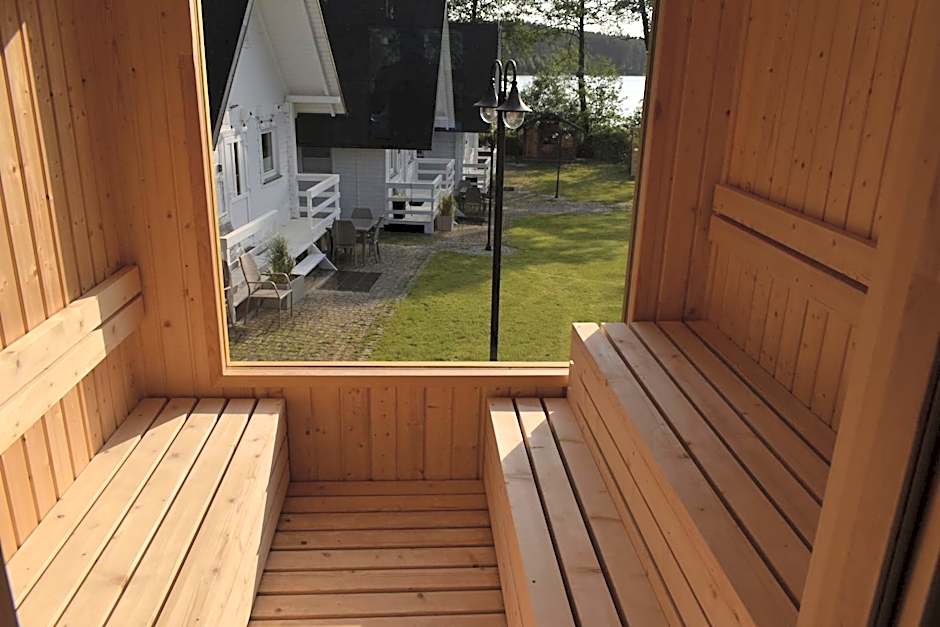 Domki nad jeziorem Kazub