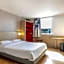 B&B HOTEL Lyon Aéroport Saint-Quentin-Fallavier