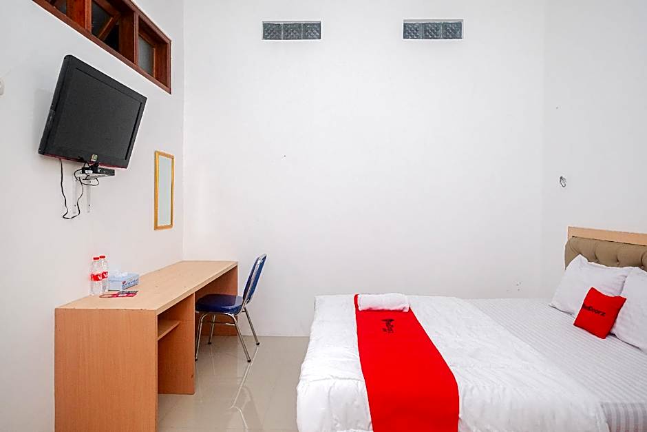 RedDoorz Syariah near Alun Alun Temanggung