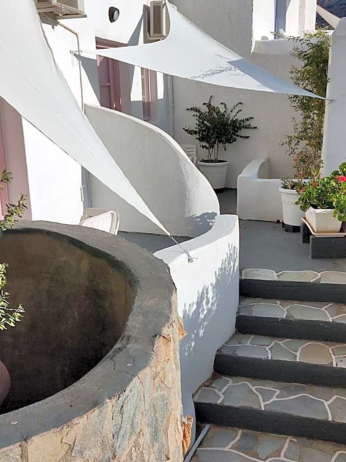 Porto Sikinos Hotel