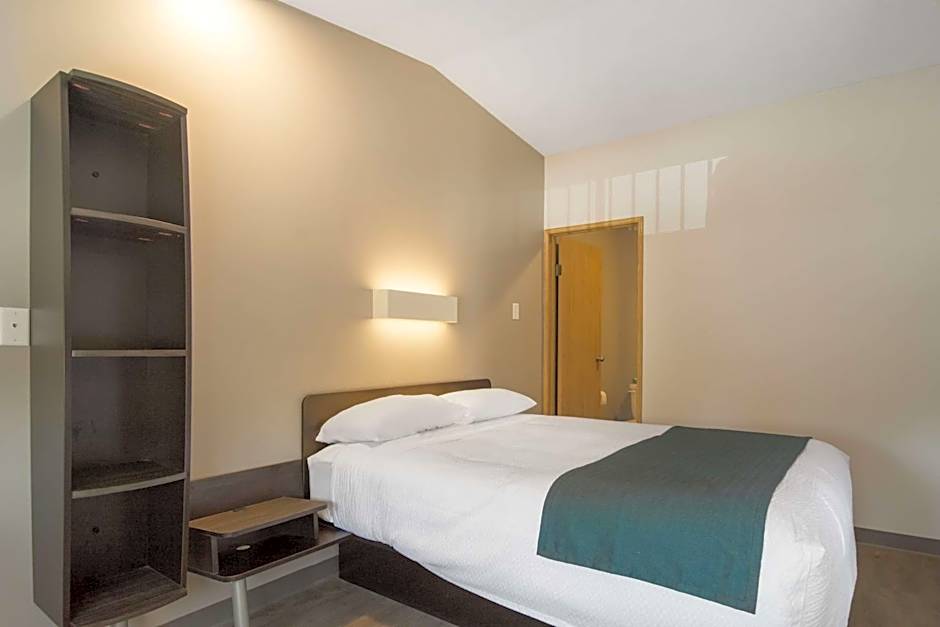 Motel 6-Saanichton, BC - Victoria Airport