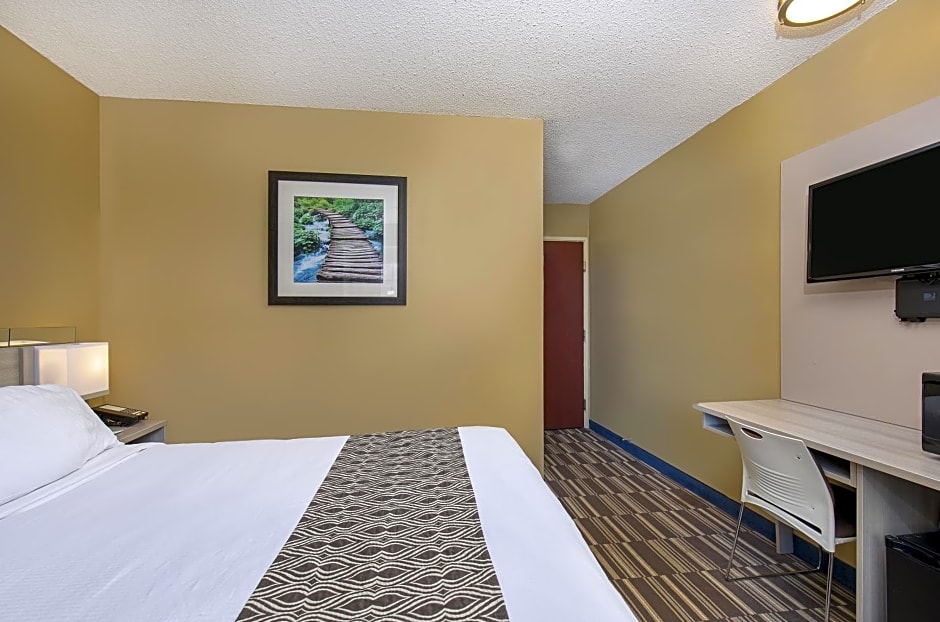 Microtel Inn & Suites by Wyndham Dry Ridge