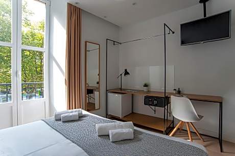 Deluxe Double or Twin Room with Balcony