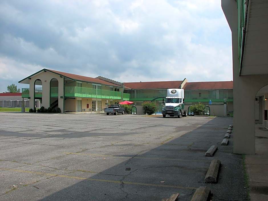 The Hastings Inn Parsons