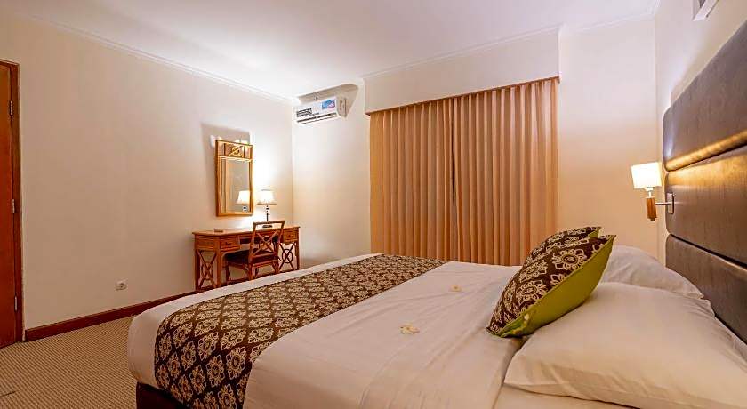 Plagoo Holiday Hotel