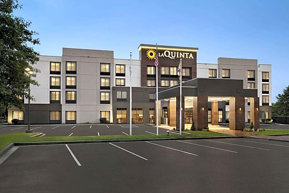 La Quinta Inn & Suites by Wyndham Newark - Elkton