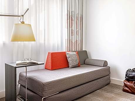 Superior room (non-smoking) with double bed and sofa bed