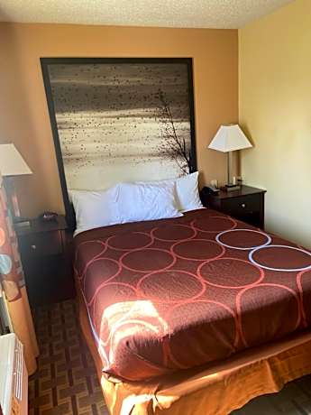 1 Queen Bed Suite Non-Smoking