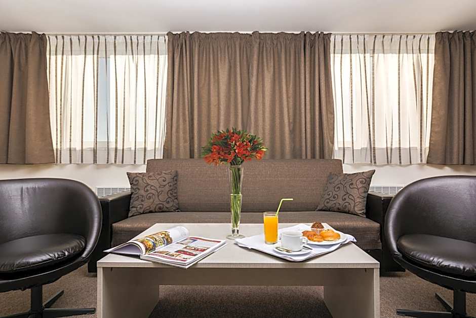 Photo 1 of 12 of Junior Suite