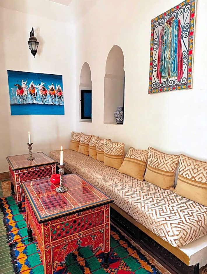Riad ABBASSIA Marrakech Première - Authentic Medina Experience