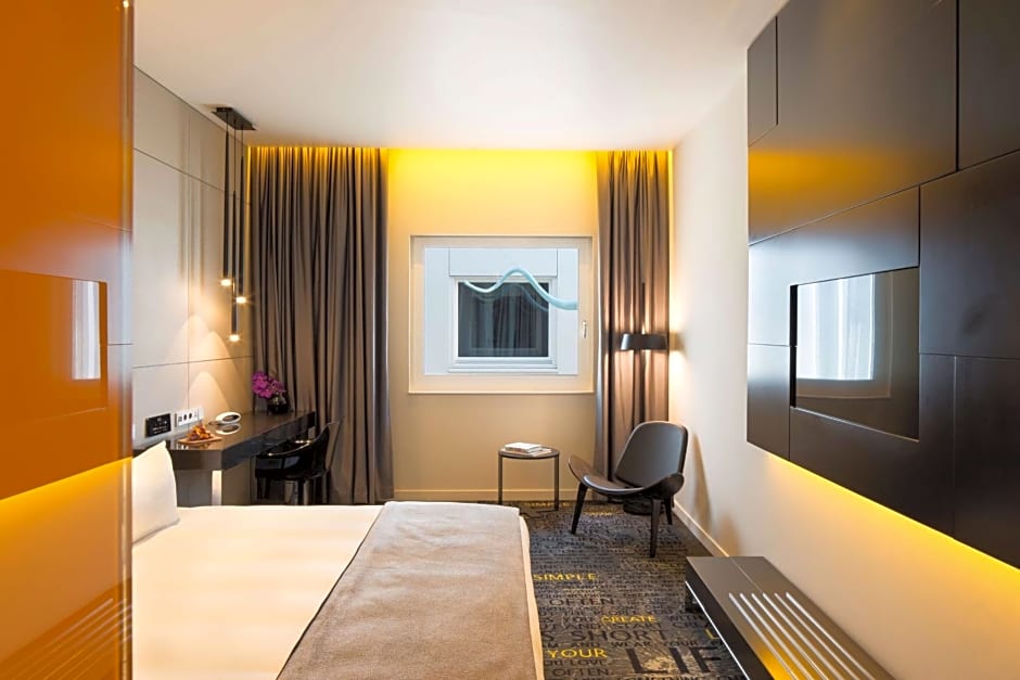 art'otel Amsterdam, powered by Radisson Hotels