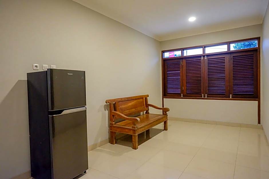 RedDoorz Plus near Jogja City Mall 5