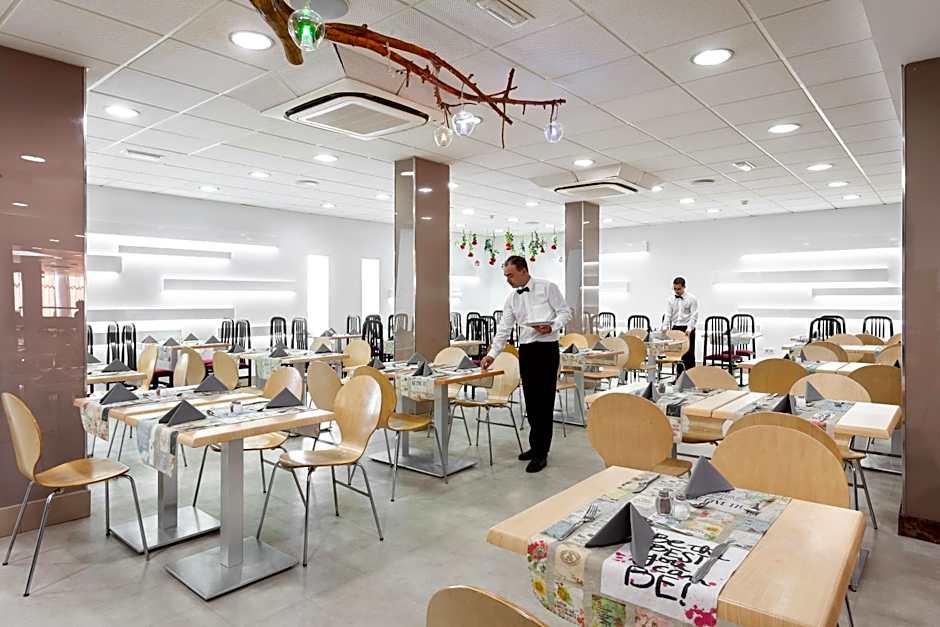 Playaolid Suites & Apartments