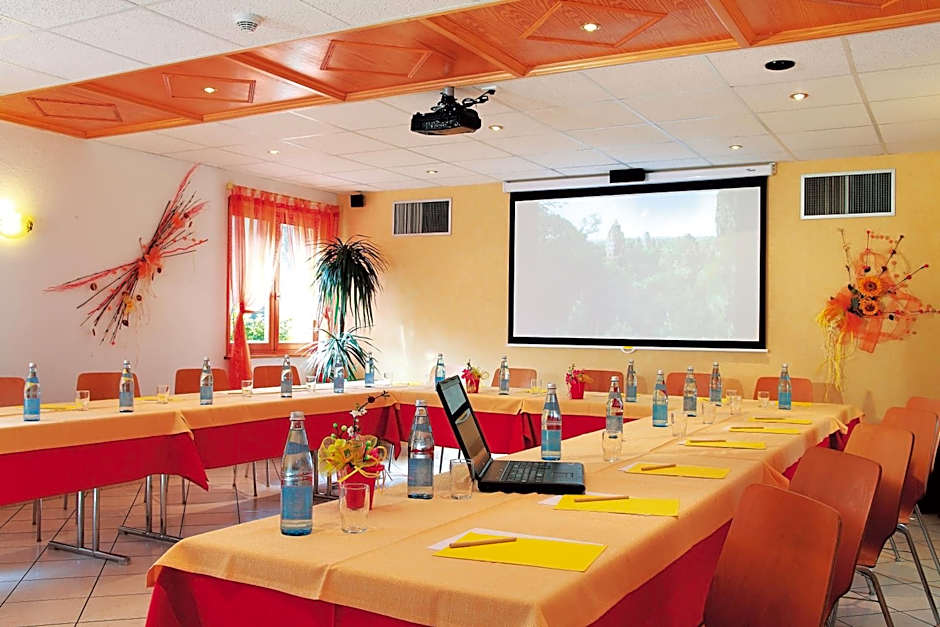 Logis Hôtel Le Vétiné