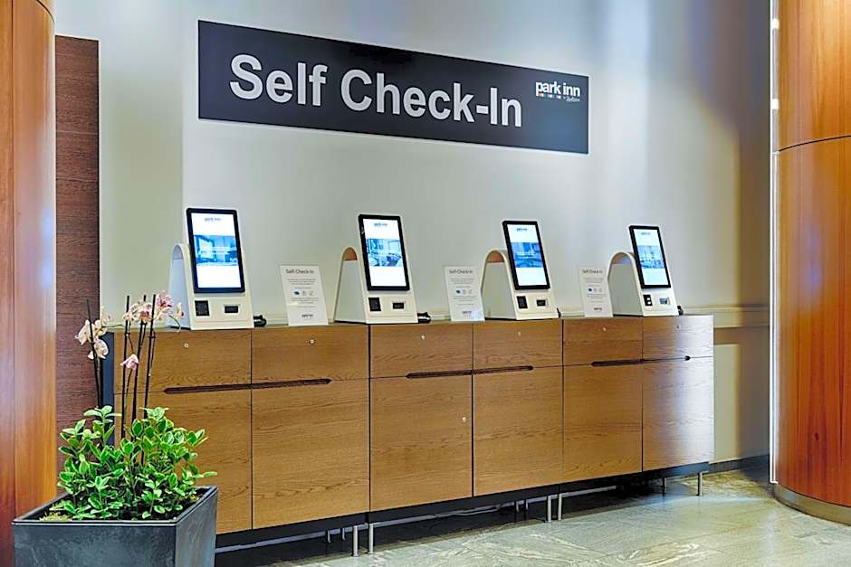 Park Inn By Radisson Berlin Alexanderplatz