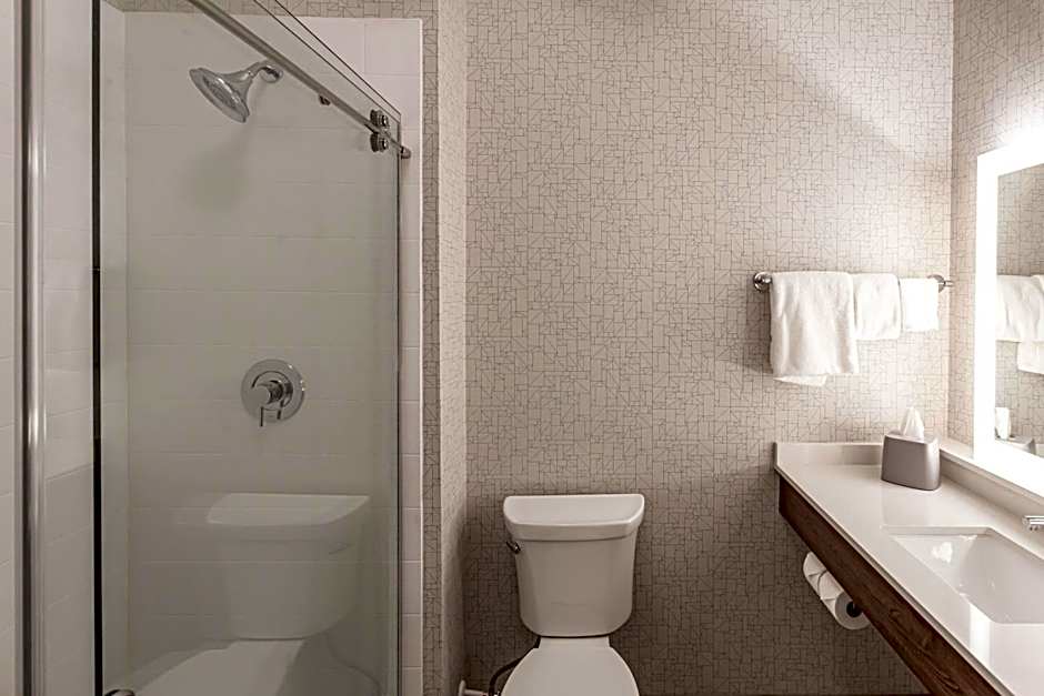 Holiday Inn Express And Suites Columbus - Worthington By IHG