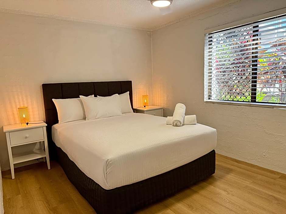 Burleigh Palms Holiday Apartments