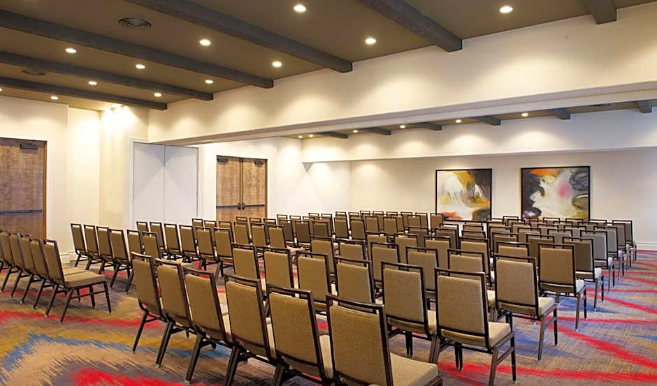 Hilton Santa Fe Historic Plaza