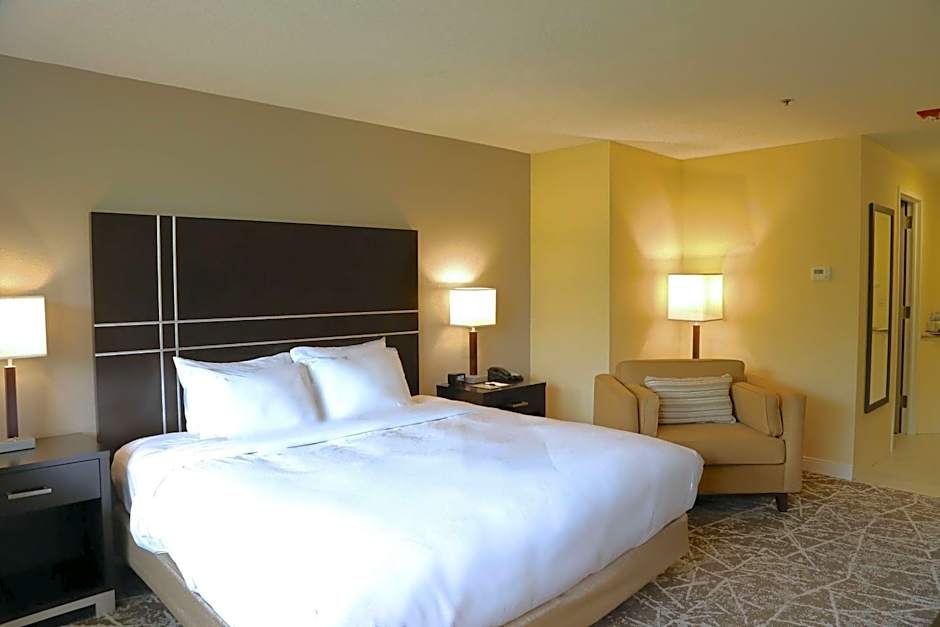 DoubleTree by Hilton Rockland, MA