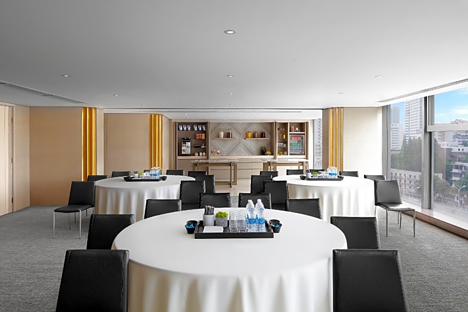 New World Wuhan Hotel