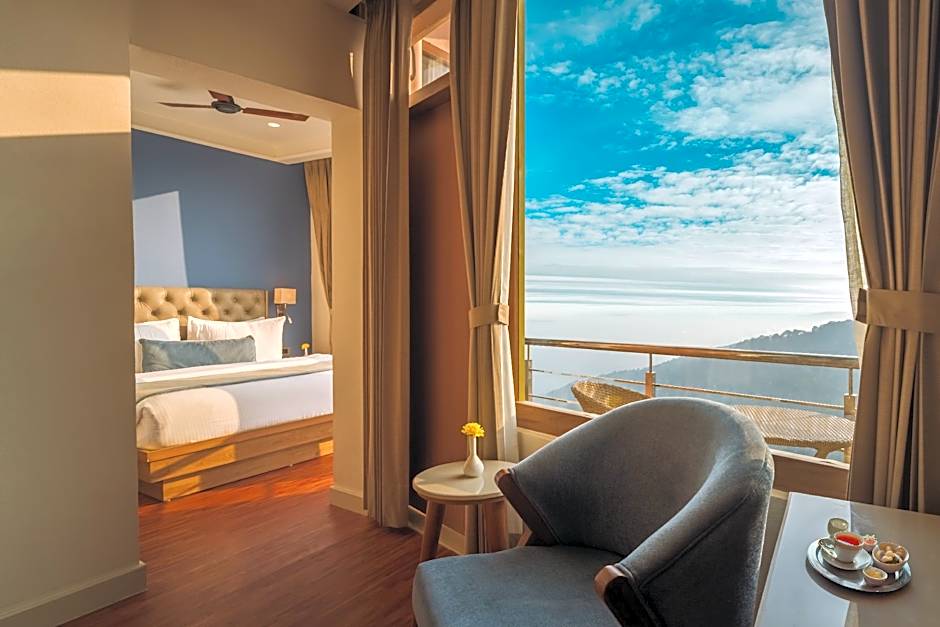 Tripli Hotels M & Resort