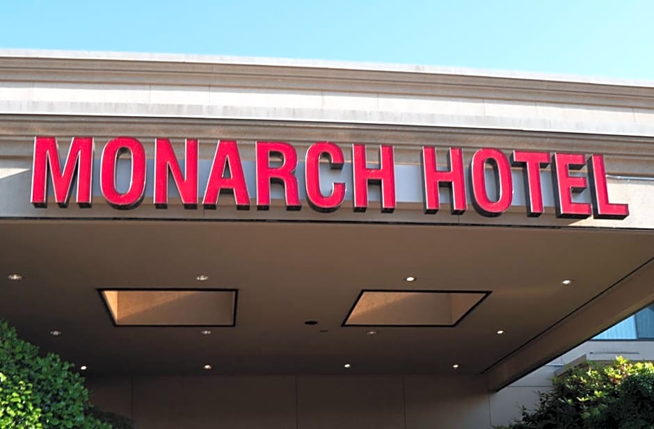 Monarch Hotel And Conference Center