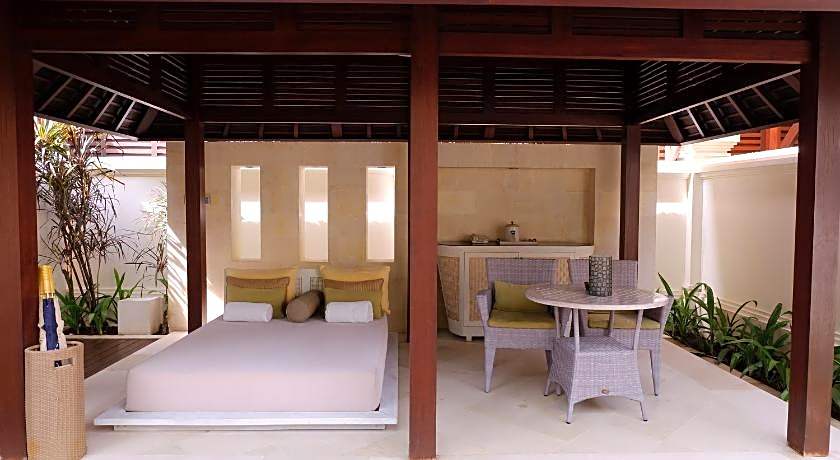 The Royal Santrian Luxury Beach Villas