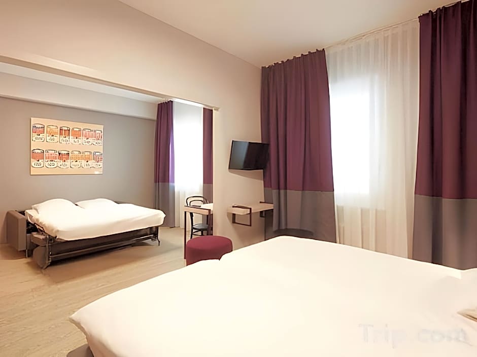 Crystal Hotel