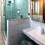 The Mark Spencer Hotel