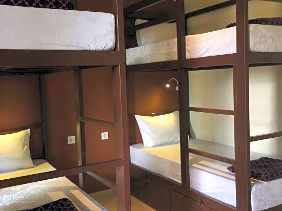 Gelatik B&B - Hostel