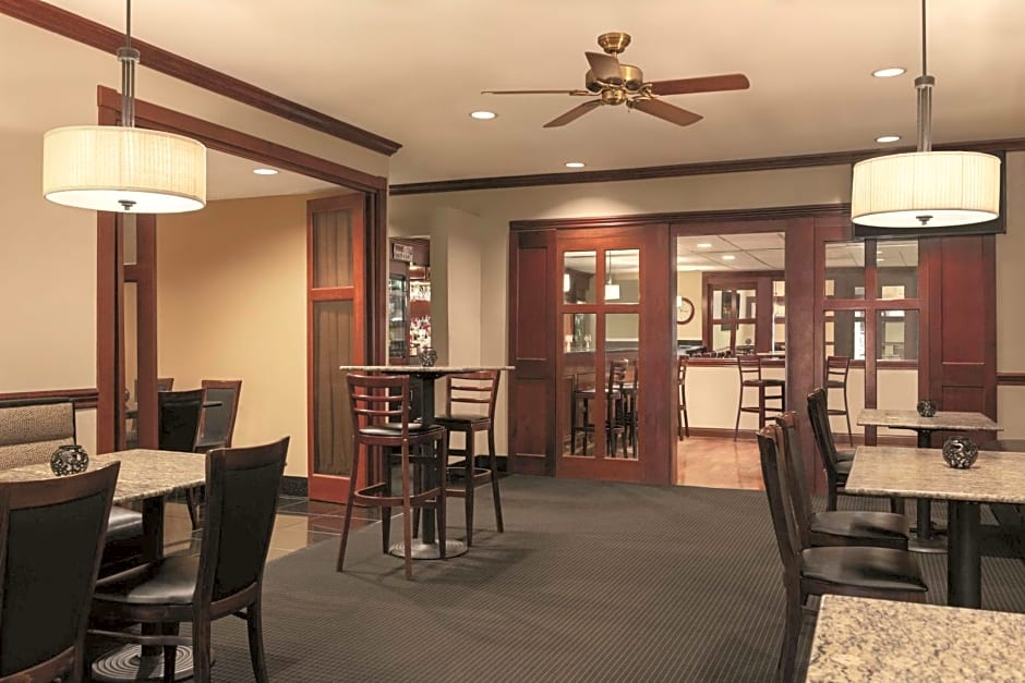 Radisson Hotel & Conference Center Rockford