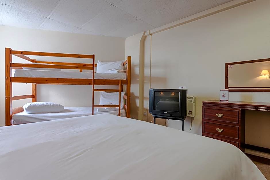 The Grand Burstin Hotel