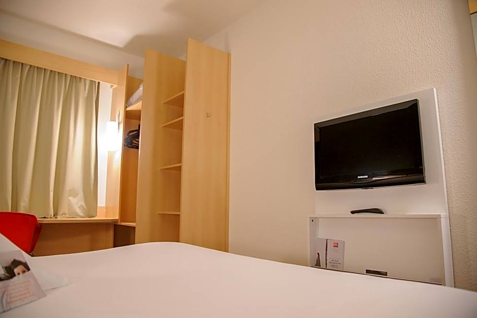 Ibis Joinville