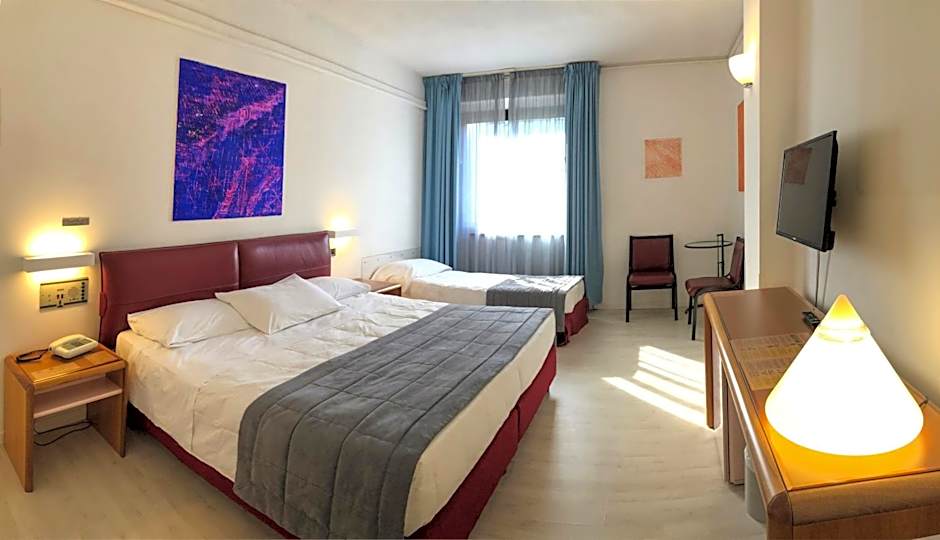 Albornoz Palace Hotel