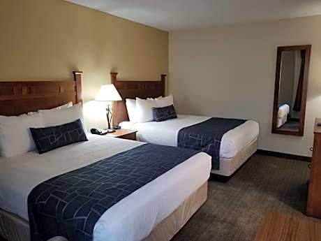 Suite-2 Queen Beds Non-Smoking 2 Rooms Sofabed Microwave And Refrigerator Full Breakfast
