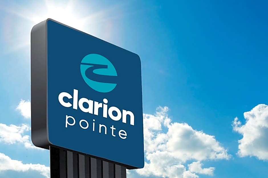 Clarion Pointe Spring - Houston North
