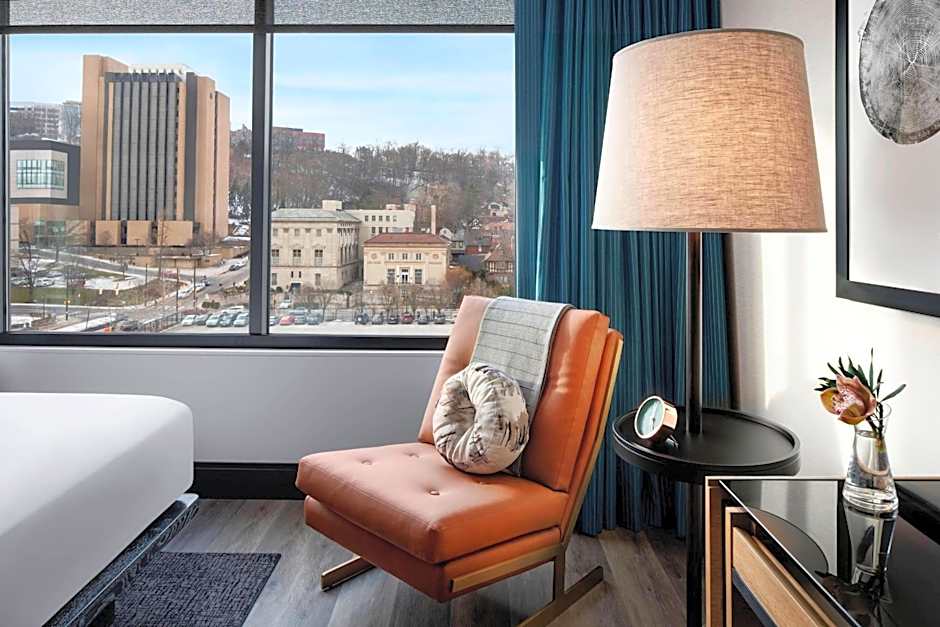 The Oaklander Hotel, Autograph Collection by Marriott