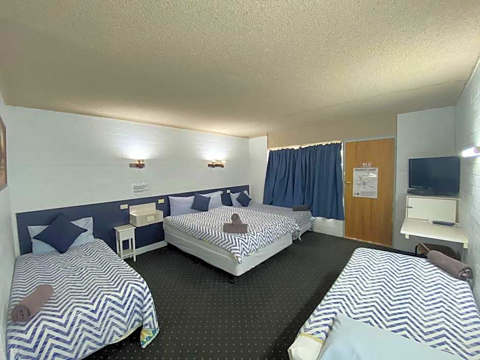Capri Motel