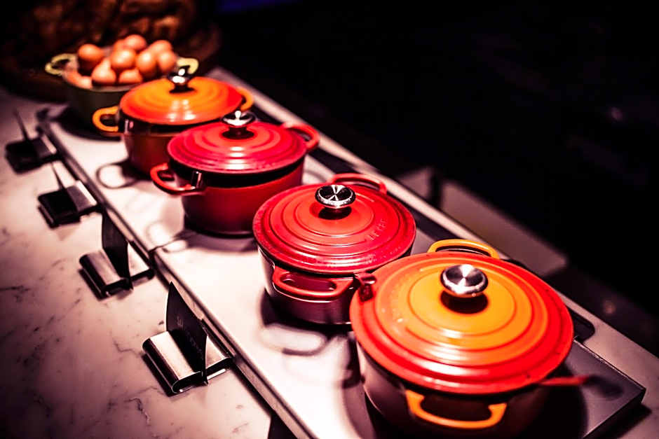 Carlton Square Hotel