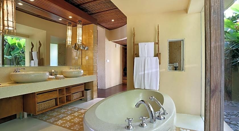 WakaGangga Hotel