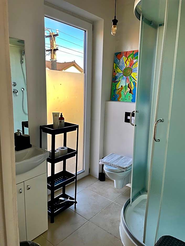 SURF HOUSE DREAMERS COAST