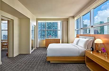 Panoramic View One Bedroom Suite