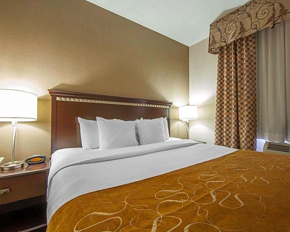 Comfort Suites Of London
